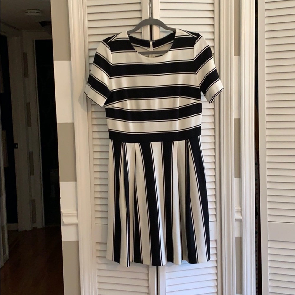 Loft size 8 fit & flare striped dress